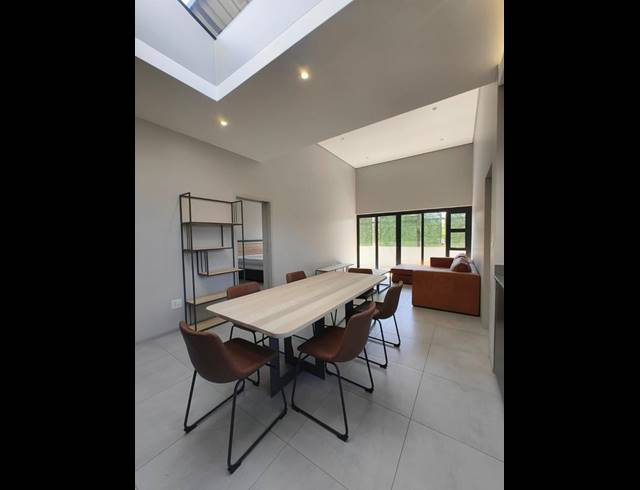 2 BEDROOM APARTMENT FOR SALE IN MENLO PARK